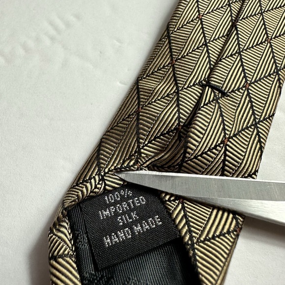 Saxony Collection Mens Tie Silk Necktie 58 Long Gold Brown Geometric Career Work - Picture 4 of 7